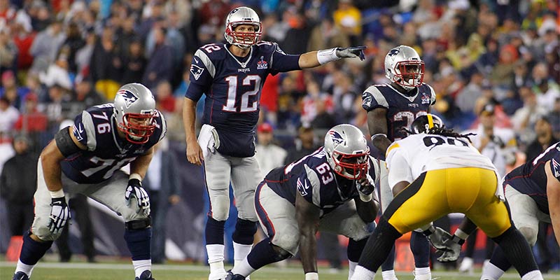 Các cầu thủ bóng bầu dục Mỹ được trang bị đồng phục bảo hộ tốt Các cầu thủ bóng bầu dục Mỹ được trang bị đồng phục bảo hộ tốt